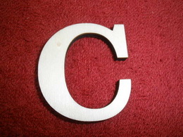 +2D výřez písmeno obyč. v.cca 4,2cm - C