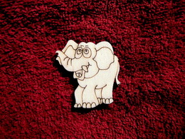 2D vez slon - v. cca 4,5x4,5cm