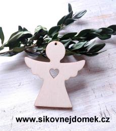 Vánoční ozdoba anděl se srdíčkem 6x6,6cm