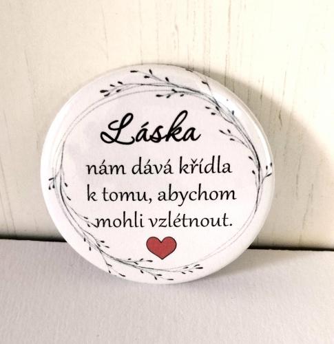Magnet pr.5cm- láska nám dává křídla...